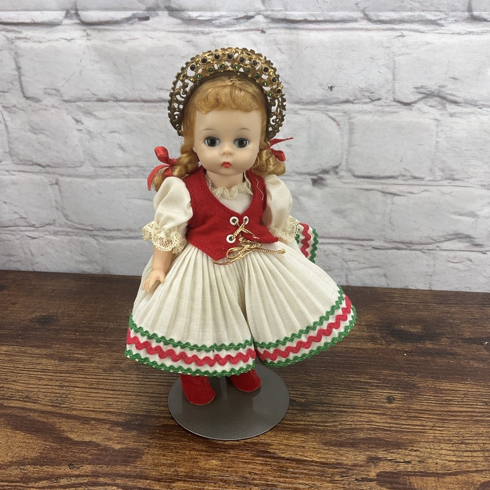 Madame Alexander Doll Hungarian International Doll Style 597 W‎ Stand Vintage